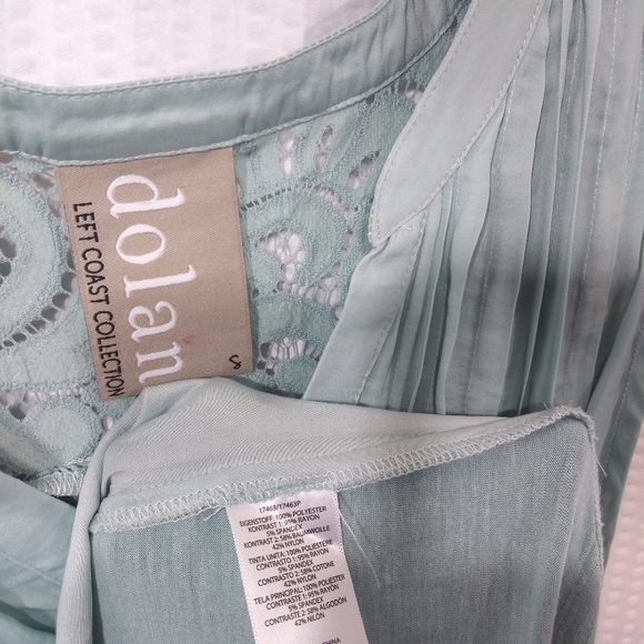 Anthropologie baby blue pleated V neck blouse - Picture 5 of 6